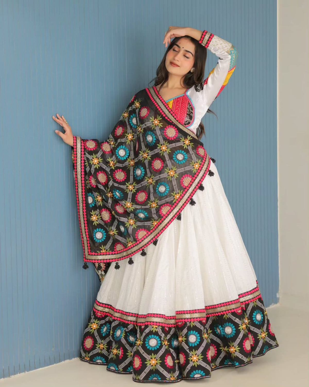 1543 LENGHA CHOLI