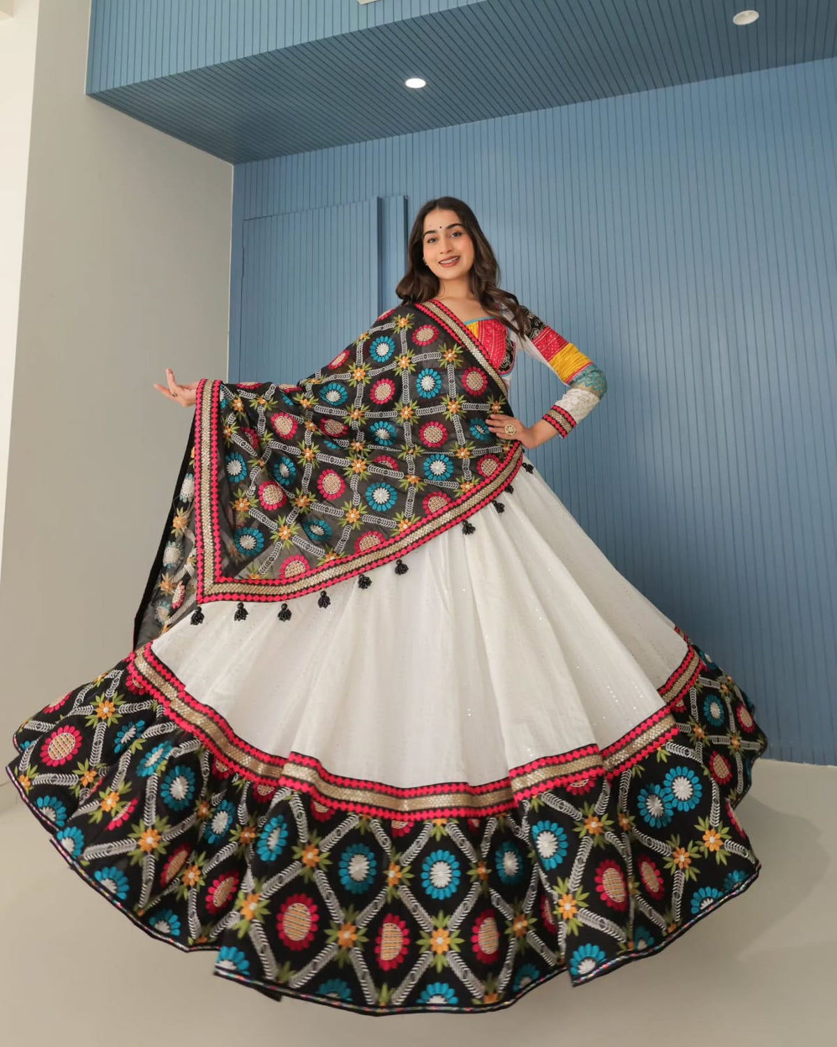 1543 LENGHA CHOLI