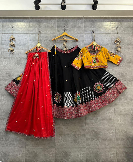 1495 BLACK BHADHNI