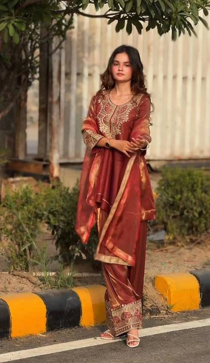 Siaara Fandy Silk Farshi Salwar Set