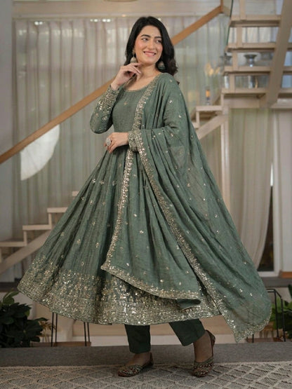 Aariza Graceful Anarkali Set
