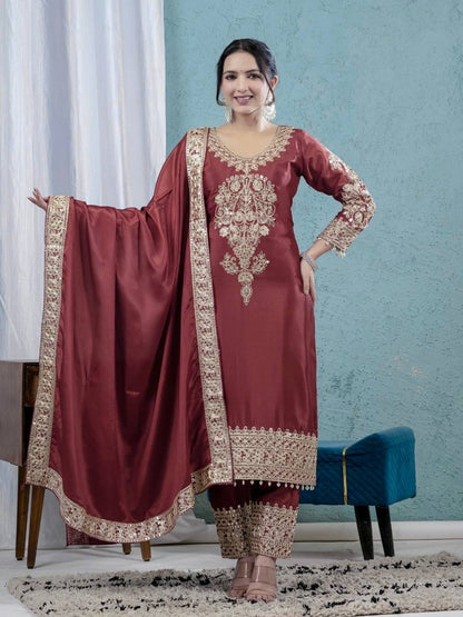 Elyra Chinnon Code Grace Suit Set