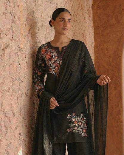 Navira Roman Silk Farshi Set