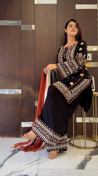 Navira Rayon Thread Farshi Set