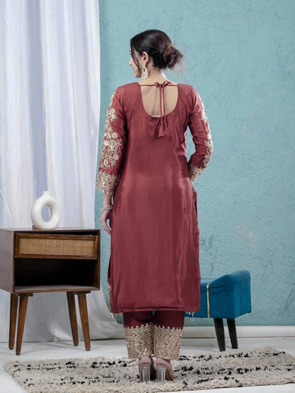 Elyra Chinnon Code Grace Suit Set